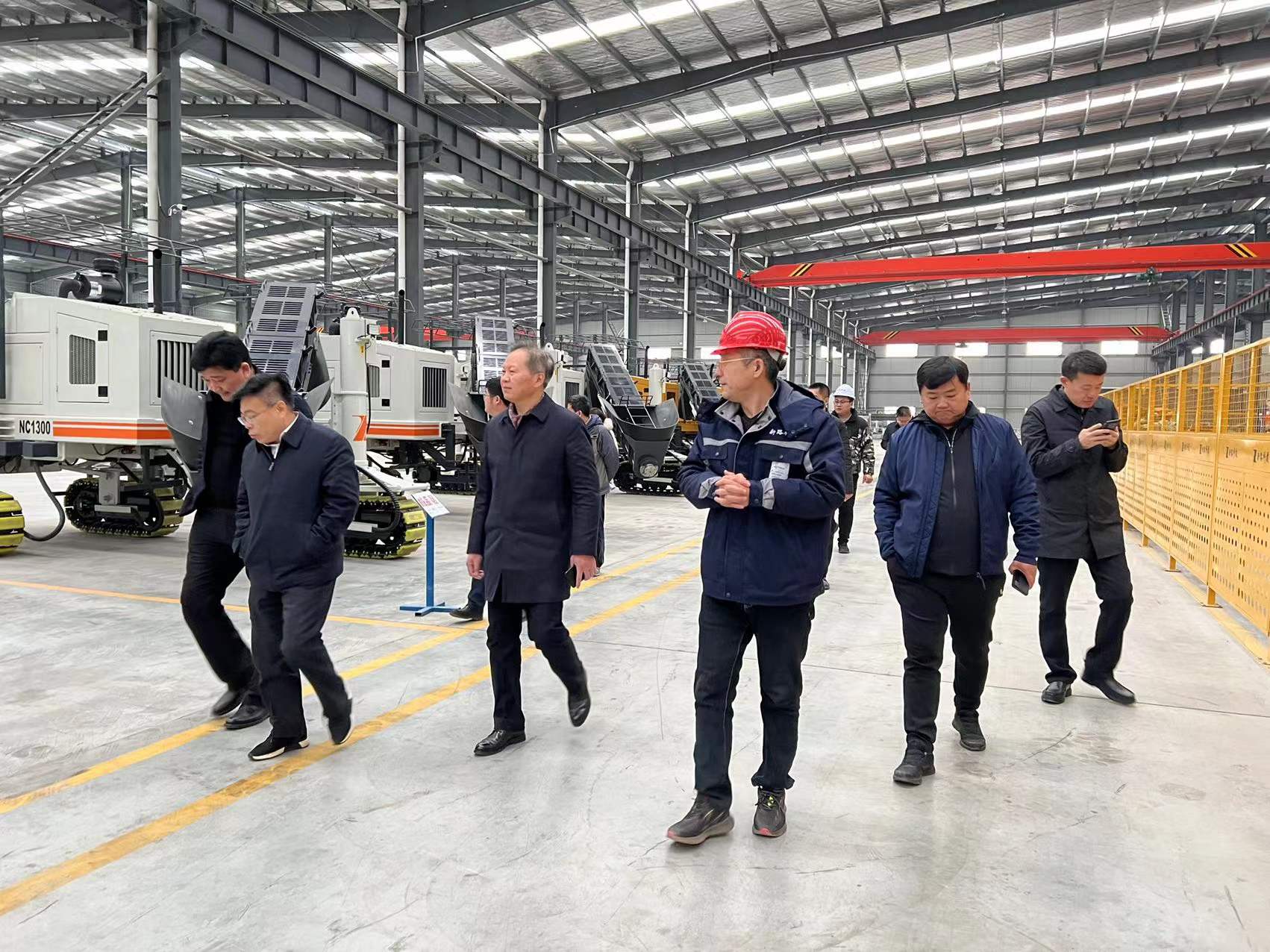 熱烈歡迎徐州市委市政府、淮海國際港務區、柳新鎮一行領導來我司參觀考察工作